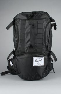 Herschel Supply Co. The Caliber Bag 16 L in Black