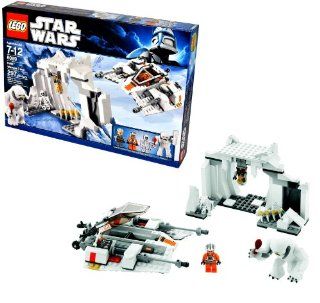 Lego Star Wars Movie Series "The Empire Strikes Back" Battle Pack Set # 8089   HOTH WAMPA CAVE with Snowspeeder, Luke Skywalker, Zev Senesca, Skeleton and Wampa Minifigures (Total Pieces 297) Toys & Games