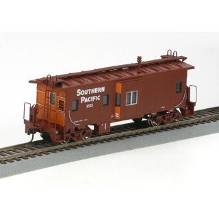 HO RTR Bay Window Caboose, SP #1551: Toys & Games