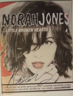 Signed Norah Jones Autographed Little Broken Hearts Song Book: Entertainment Collectibles