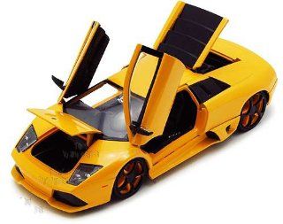 Jada Toys Bigtime Kustoms   Lamborghini Murcielago LP 640 Hard Top (1:24, Yellow: Toys & Games