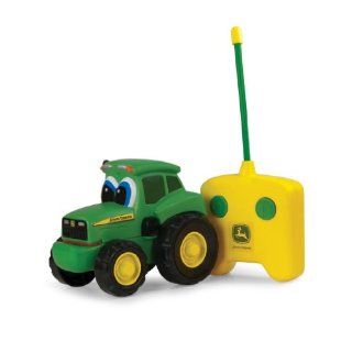 Toy / Game Unique John Deere Johnny Tractor Radio Control (Soft molded body is easy on walls and furniture): Toys & Games