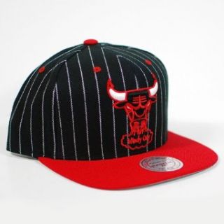 Chicago Bulls Mitchell & Ness Vintage Logo Pinstripe Black 2 Tone Snapback Hat: Clothing