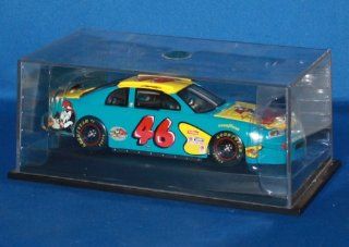 Revell Collection 1:24 Scale Diecast Replica   1997 Universal Studios' Woody Woodpecker Chevrolet Monte Carlo Wally Dallenbach #46: Toys & Games