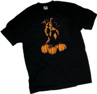 Batman    Halloween   A Bat Among Pumpkins Adult T Shirt, XXX Large: Clothing