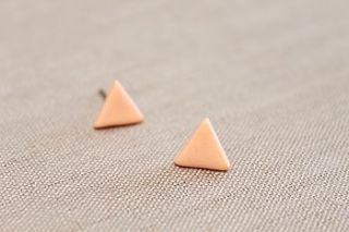 small geometric triangle stud earrings by jessica joy