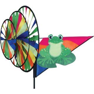 Triple Wind Spinner Armed Forces   Green Frog: Patio, Lawn & Garden