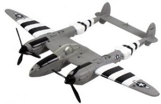 Smithsonian Museum Replica Series P 38 Lightning   1/60 Scale Toys & Games