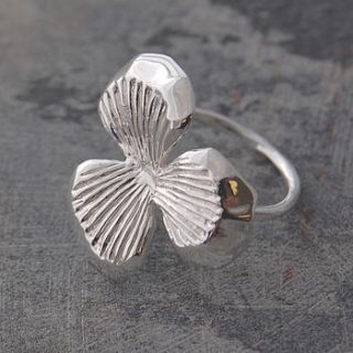 sterling silver ginko leaf ring by otis jaxon silver and gold jewellery