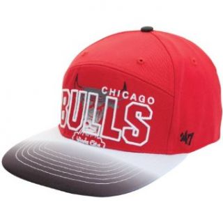Chicago Bulls   Logo Glowdown Snapback Cap: Clothing
