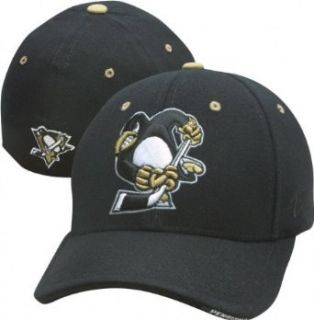 Pittsburgh Penguins Black Shootout Flex Fit Hat   Medium/Large : Sports Fan Baseball Caps : Clothing