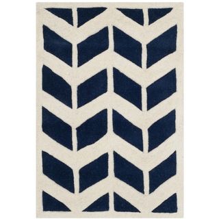 Safavieh Handmade Moroccan Chatham Dark Blue/ Ivory Wool Geometric pattern Rug (2 X 3)