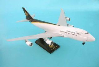 Skymarks UPS United Parcel Service 747 400F Model Plane: Toys & Games