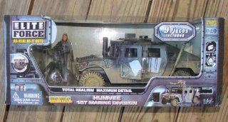BBI Elite Force 1:18 scale Humvee 1st Marine Division Military Vehicle with Driver and TOW Missile Launcher: Toys & Games