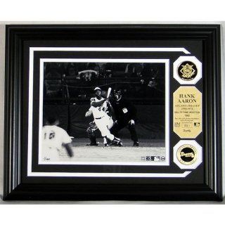 Highland Mint Hank Aaron Hall Of Fame Photo Mint THM PHOTO796K: Sports & Outdoors