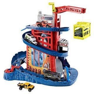 Matchbox Cliff Hanger Shark Escape Playset by Mattel toy gift idea birthday: Toys & Games