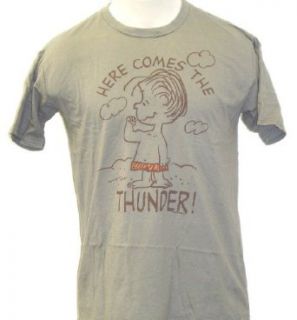 Peanuts Linus Here Comes The Thunder Men's Gray Vintage T shirt Clothing