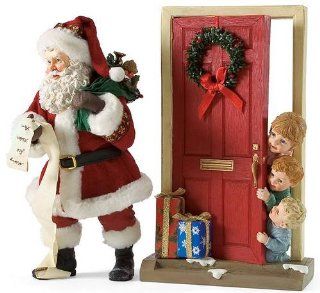 Enesco Department 56 Clothtique Possible Dreams *Wee Three Kids* Three Children Peek At Santa Delivering Gifts  Holiday Figurines  