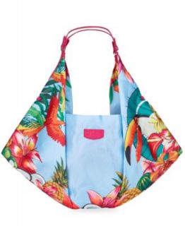 Receive a Complimentary Tote with $75 Escada Born in Paradise