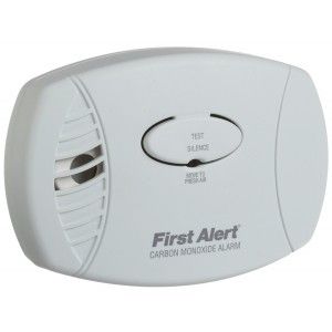 First Alert CO600B Carbon Monoxide Detector, 120V AC/DC Plug In