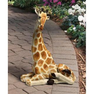 Design Toscano Zari Resting Giraffe Statue