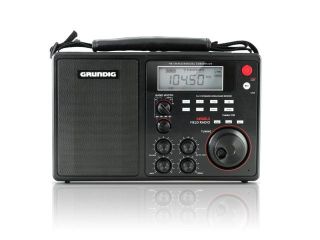 Grundig S450DLX Deluxe AM/FM/Shortwave Radio   Black (NGS450DLB)